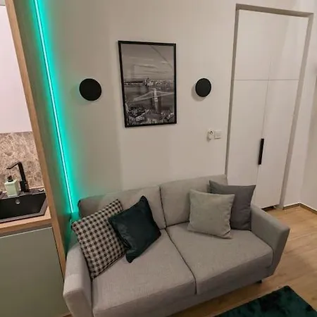 Διαμέρισμα Kerteszstudio - Newly Renovated Modern In The Center *
